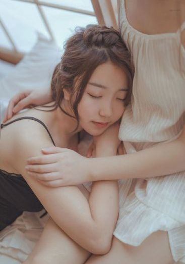 国产伦人偷精品免费视频_720神马在线观看