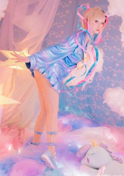 日本一卡二卡3卡四卡在_午夜在线观看完整版