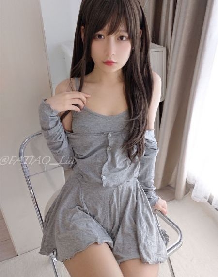 扒开美女内裤狂揉下部_高清高清视频观看