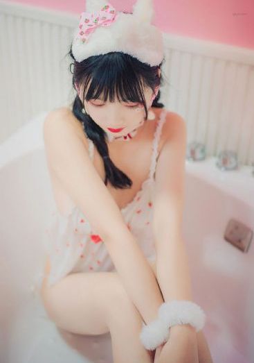 亚洲欧美综合另类制服诱惑_BD国语迅雷电影在线
